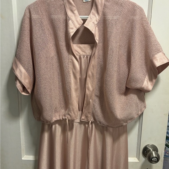 Vintage rose coloured gown with lace overlay - Picture 3 of 5